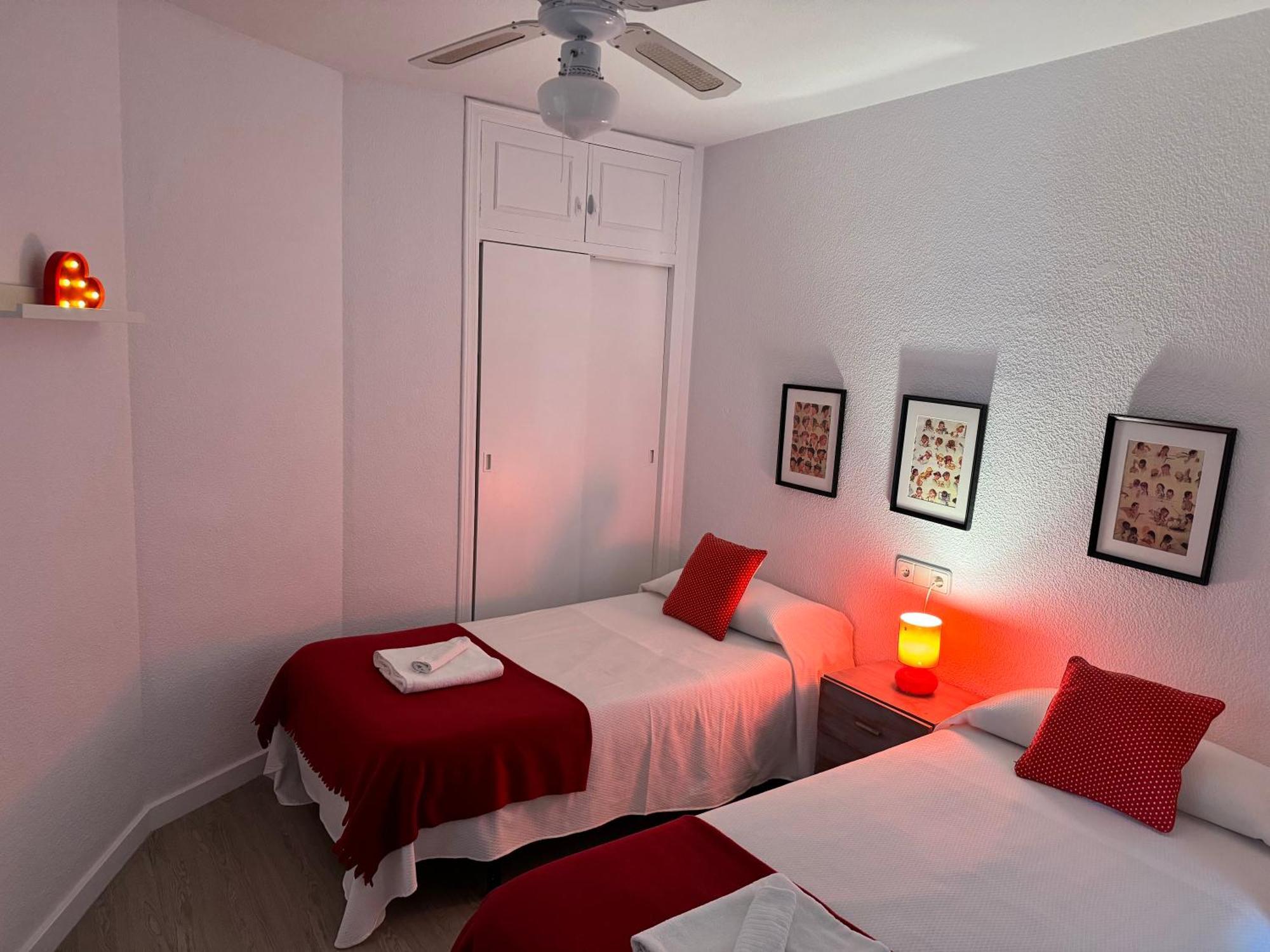Garay Apartments Benidorm Luaran gambar