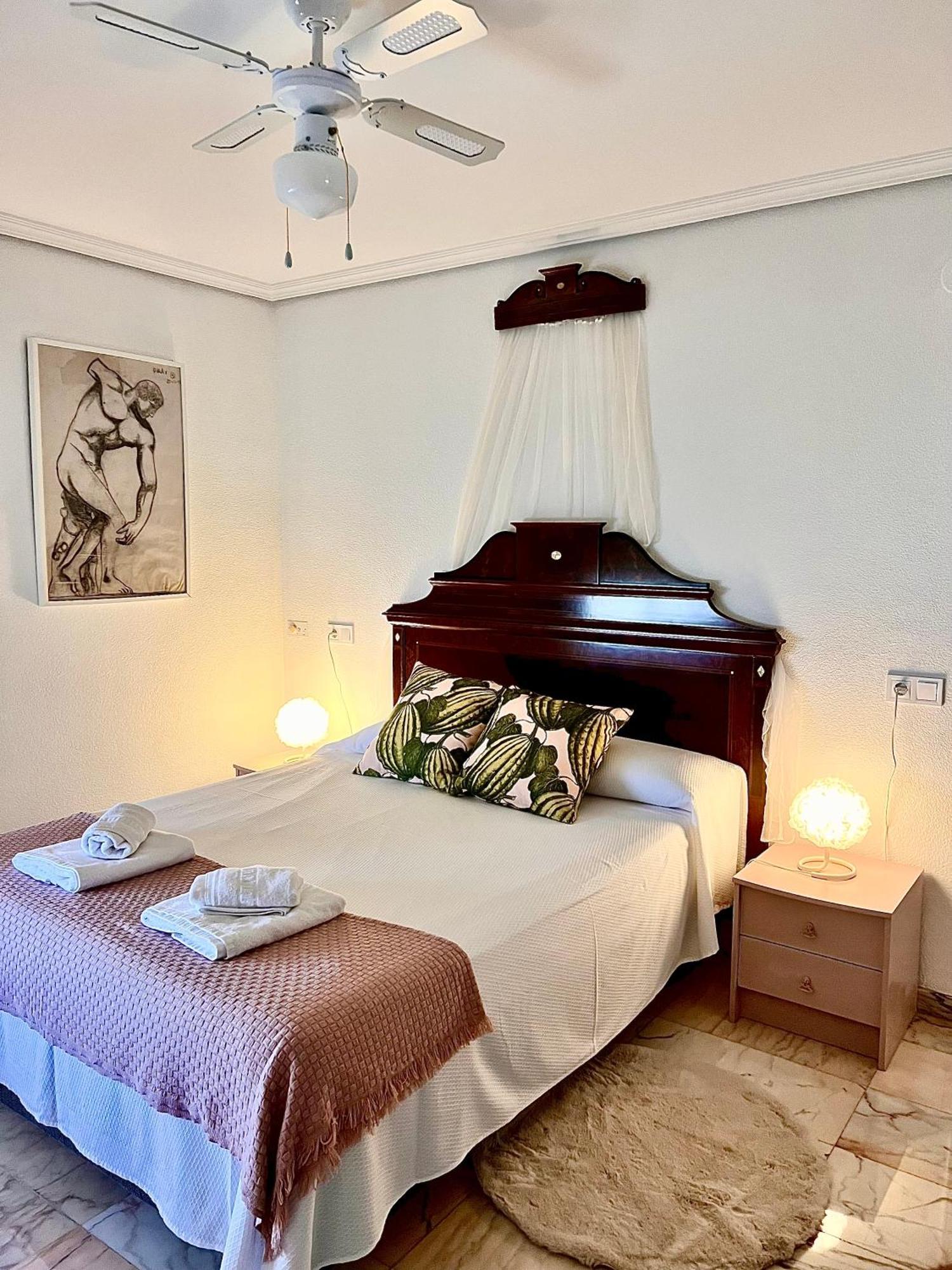 Garay Apartments Benidorm Luaran gambar