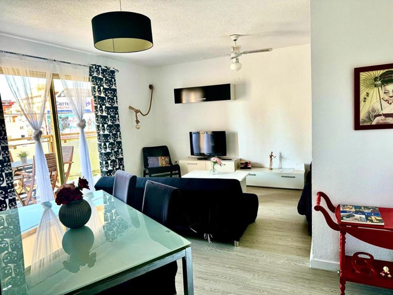 Garay Apartments Benidorm Luaran gambar