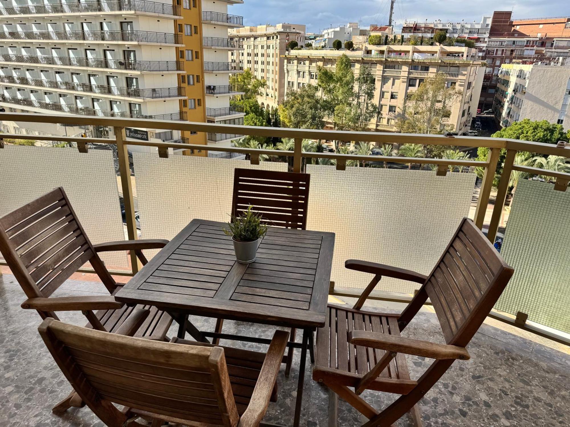 Garay Apartments Benidorm Luaran gambar
