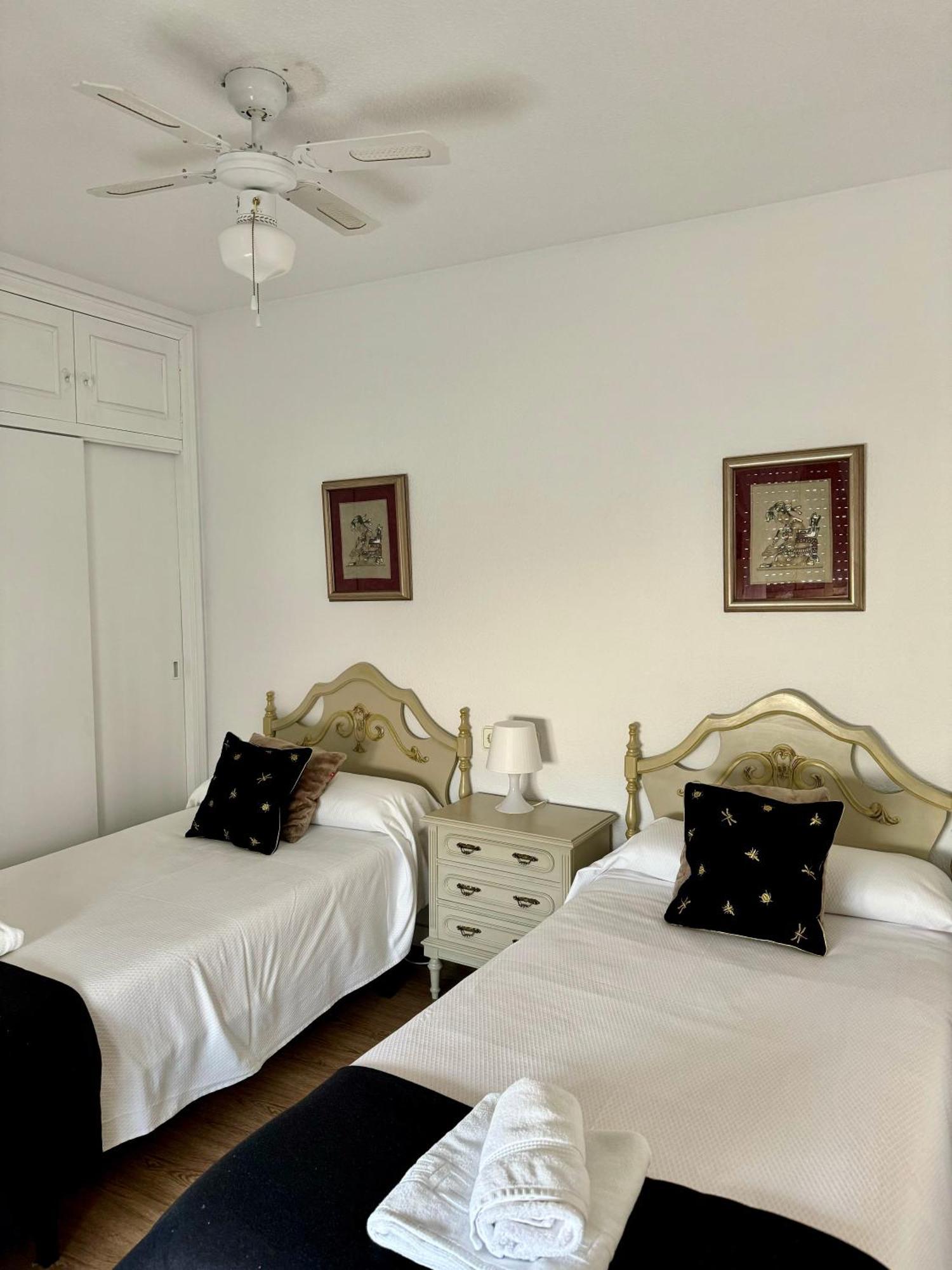 Garay Apartments Benidorm Luaran gambar