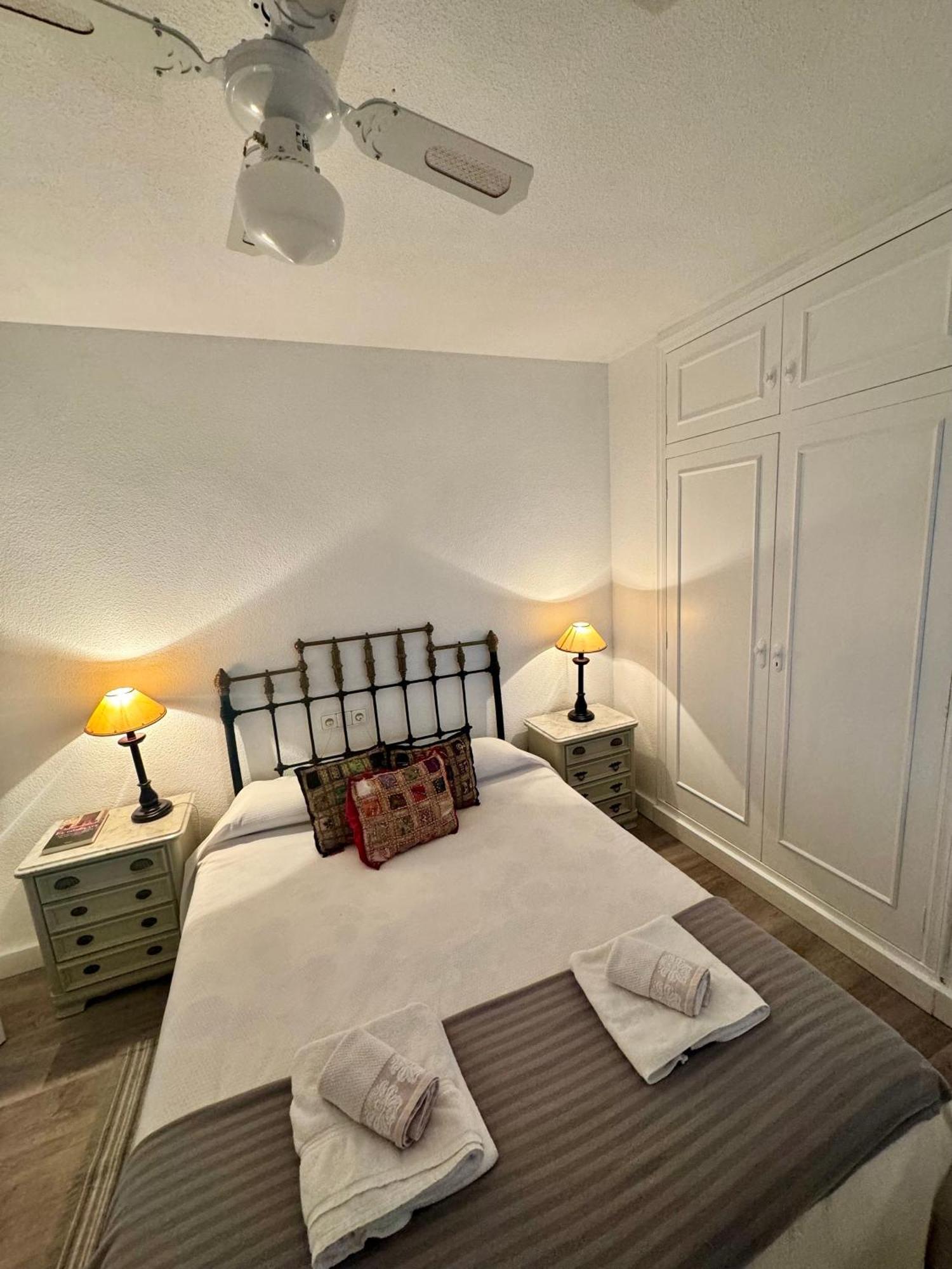 Garay Apartments Benidorm Luaran gambar